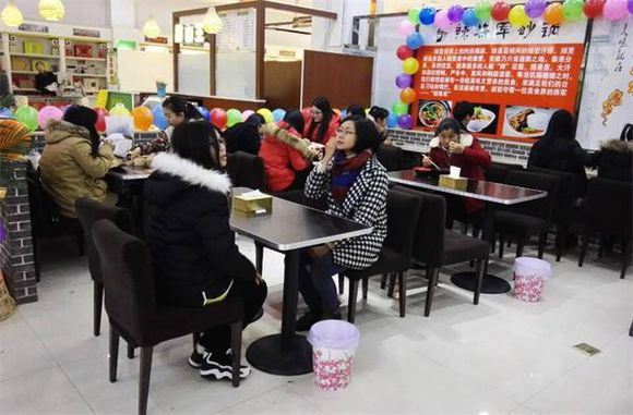 辣将军砂锅加盟店