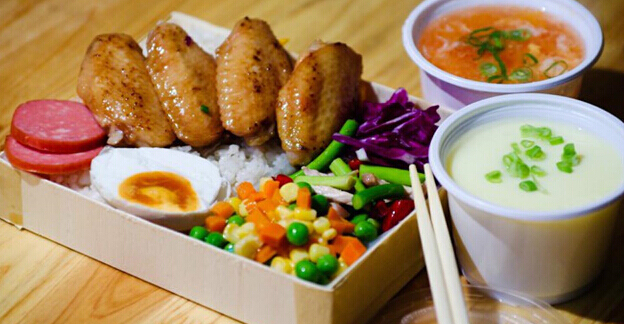 加盟丽华快餐店怎么样 成本低、加盟优势多