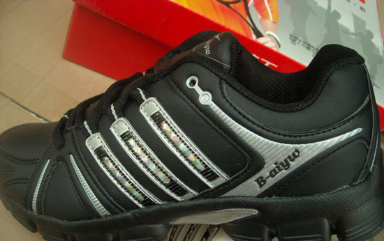 百燕王运动鞋加盟