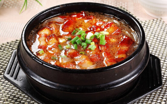 齐先生风味砂锅居加盟