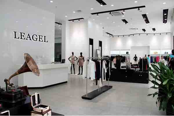 例格女装加盟店型