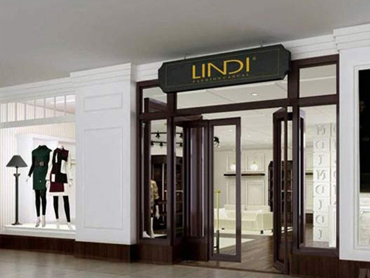 衣典服饰加盟店