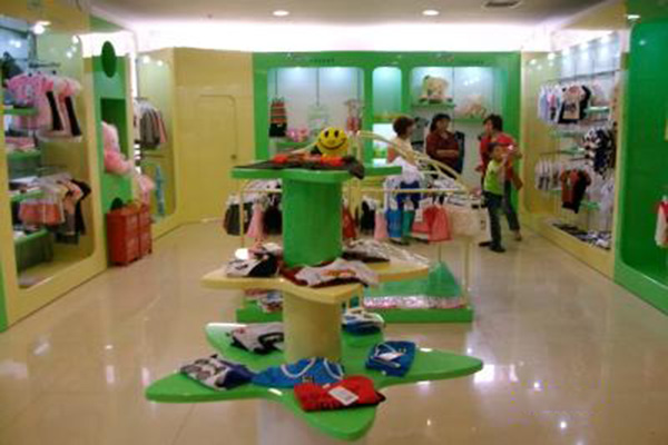 qq星童装加盟店