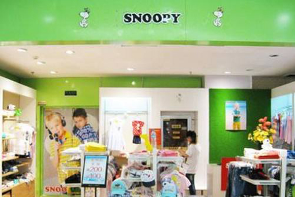 史努比童装加盟店型