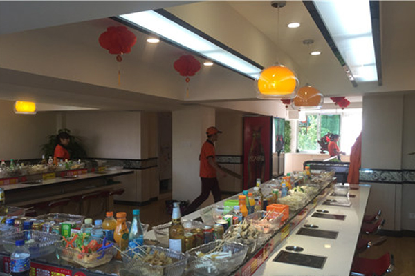 辣尚坊转转小火锅加盟店