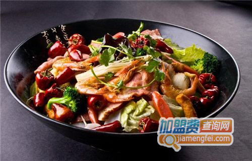 麻辣香锅加盟费是多少？本小利大月入数万！