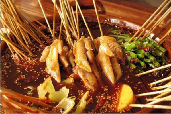 三三俩俩串串香加盟门店