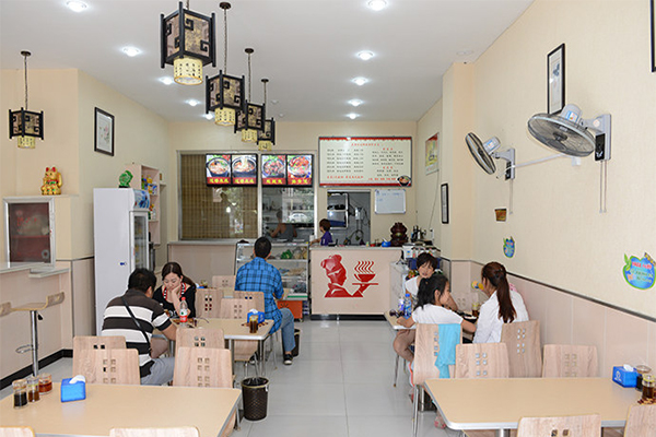 真滋味米线加盟门店