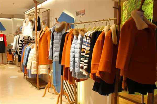 卡贝奈尔女装加盟门店