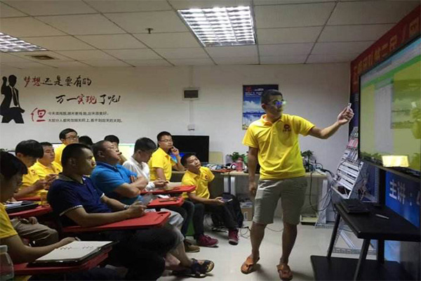 每天美车加盟门店