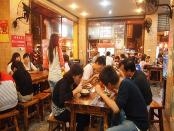 九品锅牛小馆加盟