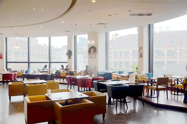 两个番茄海派川菜加盟门店