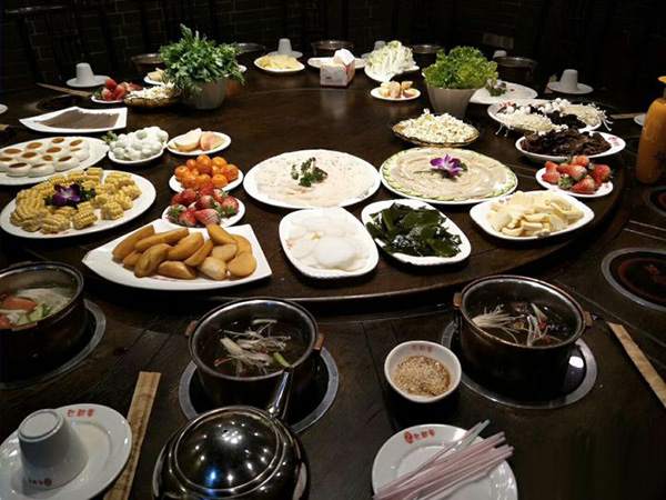 巴都香老火锅加盟