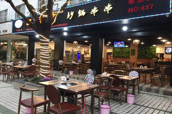二当家砂锅串串加盟门店