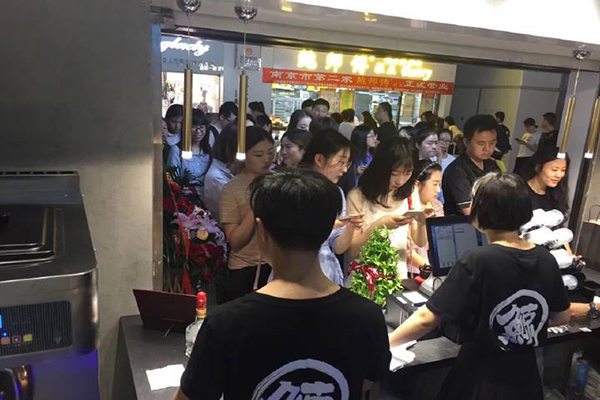 玻璃鲸冰淇淋加盟门店