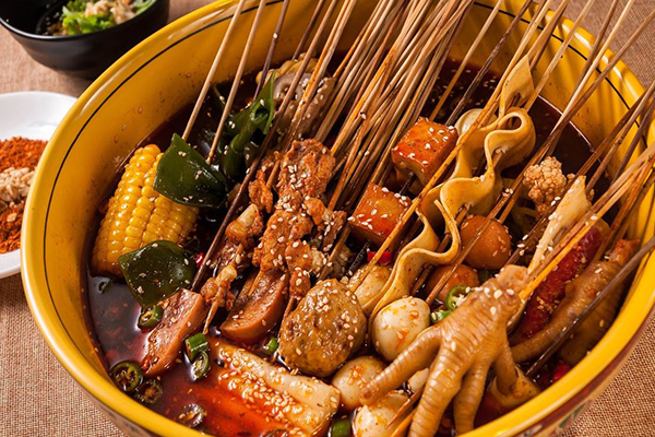 来又来麻辣烫加盟门店