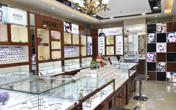 眼邦眼镜加盟门店