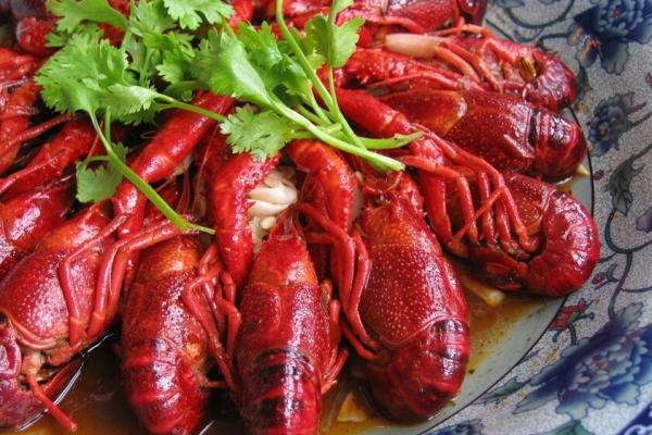 哎呀小龙虾加盟费