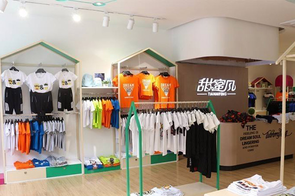 甜蜜风亲子装加盟门店