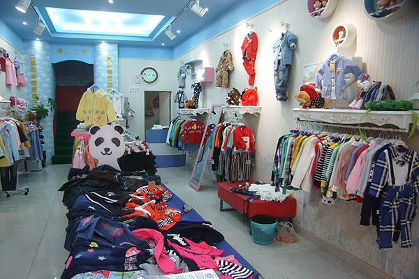 小潮童童装加盟门店