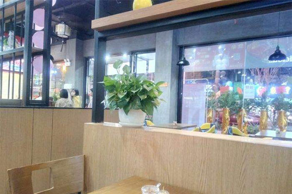 腾星猪脚饭加盟门店