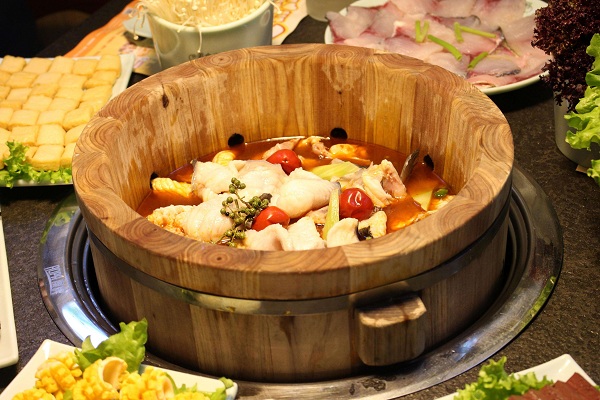 獨一風木桶喷泉火锅加盟店