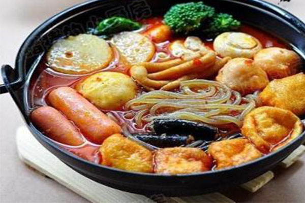 屈师傅麻辣烫加盟门店