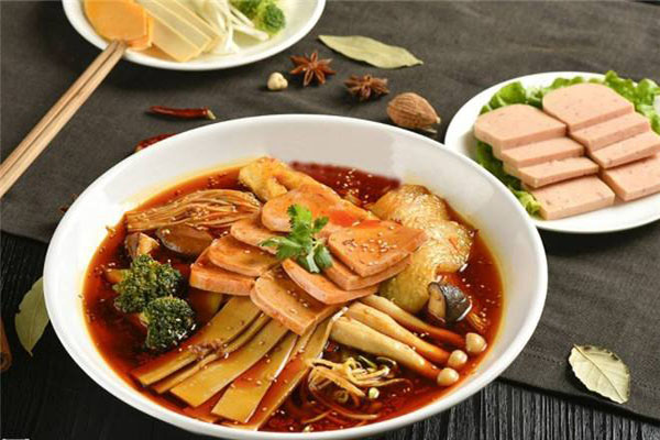 【麻辣吧麻辣烫加盟】加盟麻辣吧麻辣烫，赚得多还简单！