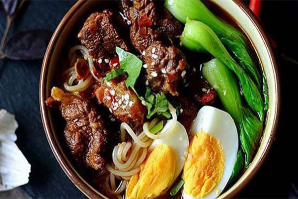 半椒牛米粉加盟门店