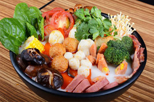 串串婆婆麻辣烫加盟门店