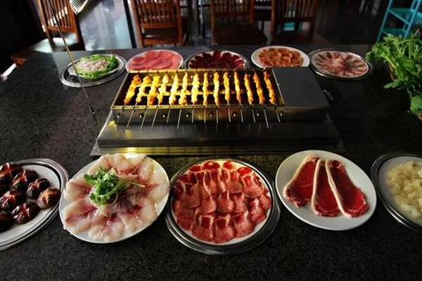 海乐优时尚涮烤加盟门店