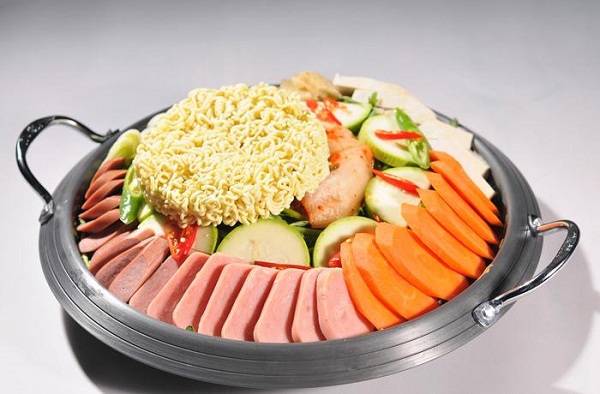 明洞欧巴年糕火锅加盟店