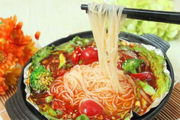 阿芳鸡汤米线加盟门店