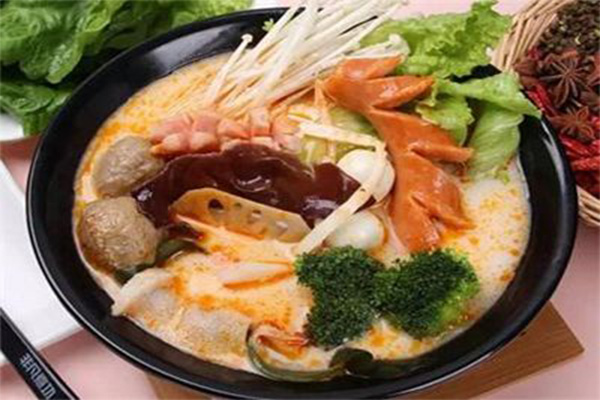 辣八鲜麻辣烫加盟门店