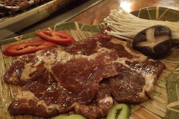 青瓦台烤肉加盟店