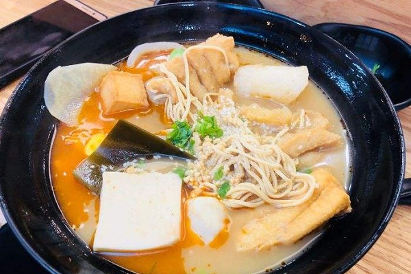 宁小闲麻辣烫加盟店