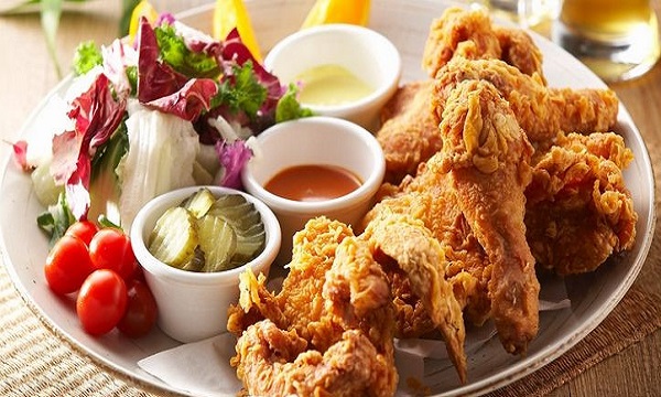 萌先生的韩国炸鸡加盟门店