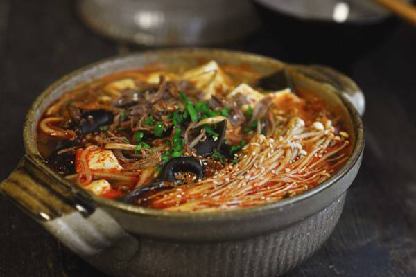 弘益宫廷传统辣牛肉汤加盟费