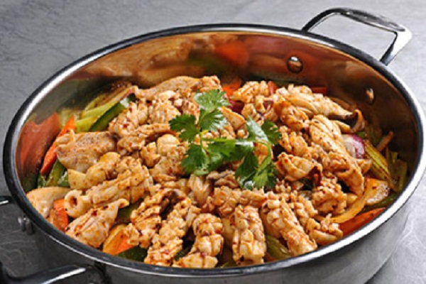 味品荟鲜香焖锅加盟