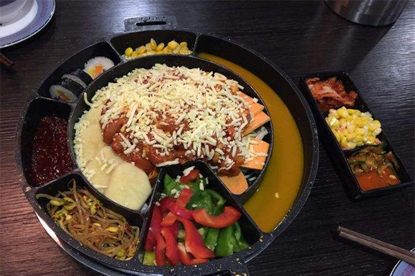 泥妹潮料理加盟费