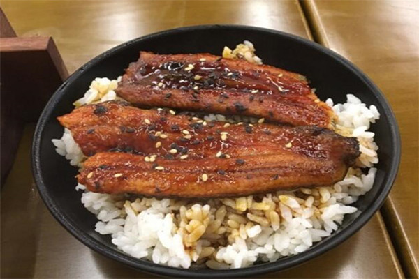 陶椿台湾锅烧料理加盟门店