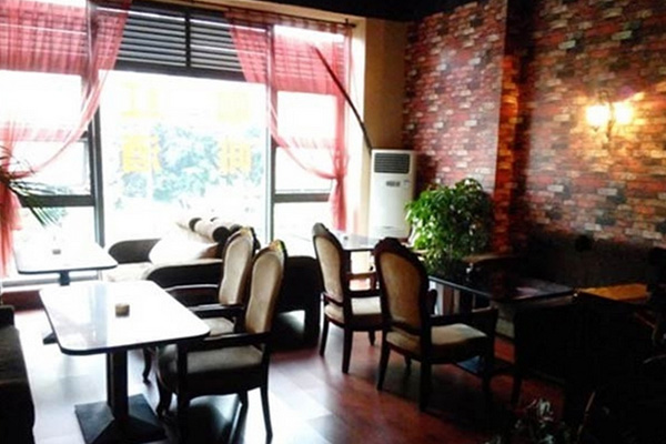 居思备酒窖咖啡加盟门店