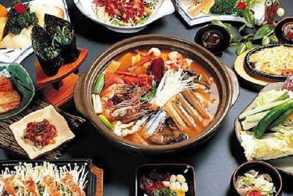 金佰年快餐