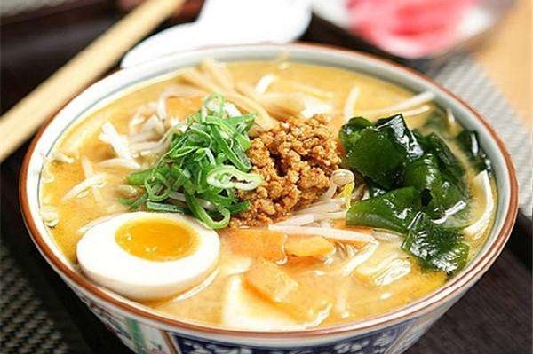 之瑜拉面加盟店