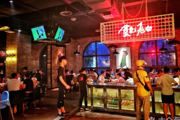 食色飞白江湖菜加盟门店