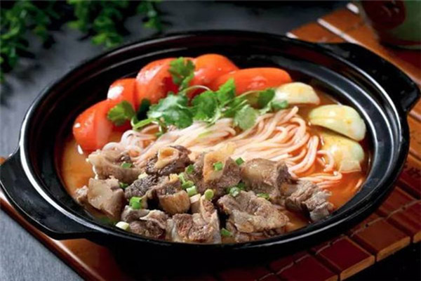 久日圆圆过桥米线加盟门店