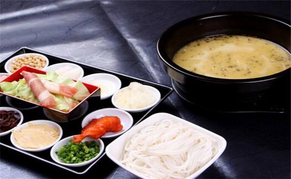 爱上锋味过桥米线加盟店