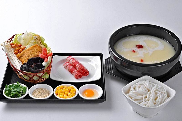 爱上锋味过桥米线加盟店