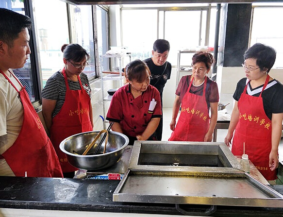 鱼言学酸菜鱼加盟门店