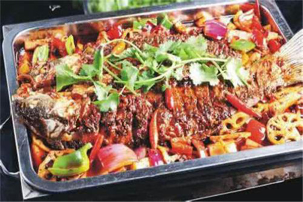 芳沁百味焖锅烤鱼加盟门店